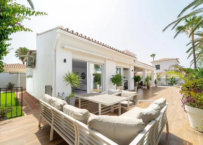 Villa Emma By The Sea With Private Pool Marbella